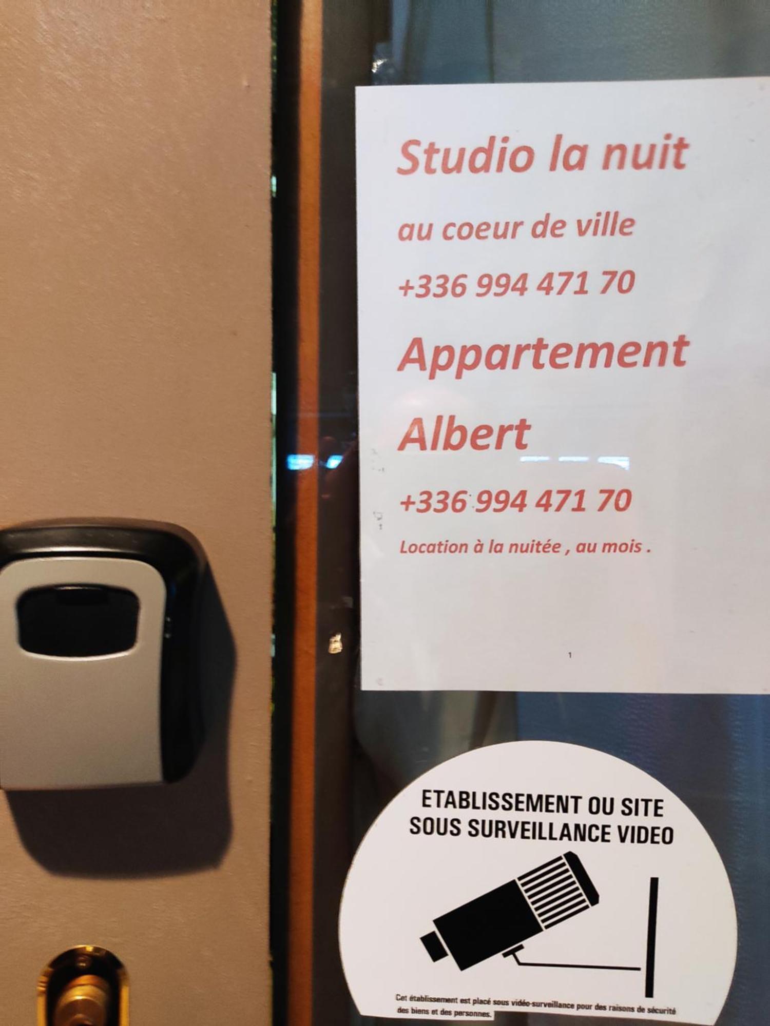 Studio La Nuit Au Coeur De Ville Limoux Exteriör bild